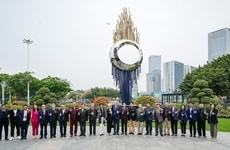 Future-Facing Sculptural Installations