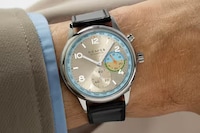 Travel-Ready Sleek Watches Image 3
