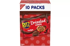 Bite-Sized Fudge-Drizzled Crackers