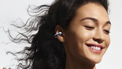 Featherlight Jewelry-Like Earbuds