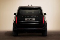 Bronze-Accented Monochromatic SUVs Image 3