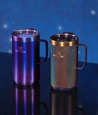 Shimmering Reusable Drink Carriers Image 5