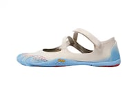 Minimalist Training Shoes Image 2