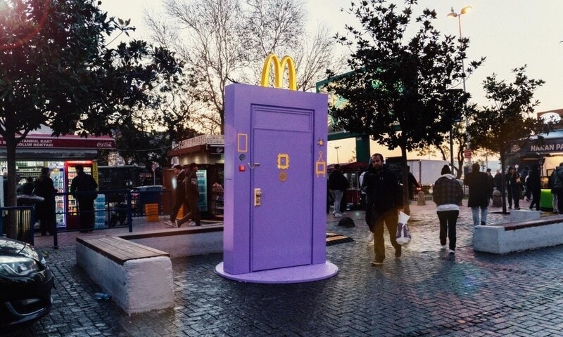 Sitcom-Style Fast Food Meals