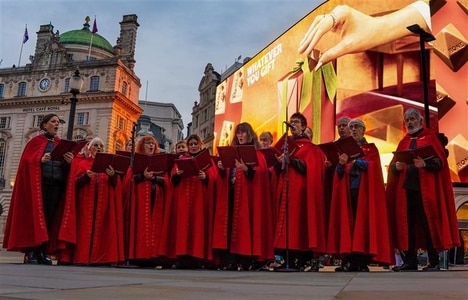 Festive Shoppable Choirs