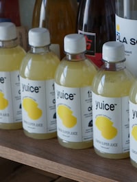 Aromatic Citrus Juices Image 4