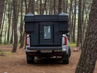 Lightweight Pickup Campers Image 2