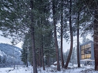 River Retreat Cabins Image 2