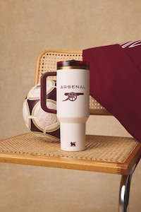 Collaboration Soccer-Celebrating Tumblers