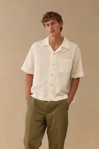Travel-Ready Summer Menswear Image 2