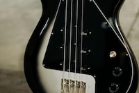 Pop Punk-Inspired Bass Guitars Image 3