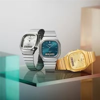 Vintage Retro Futurism Timepieces Image 4