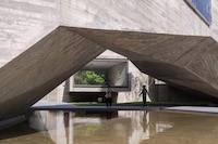 Art Museum Architecture Image 2