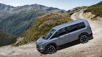 Off-Road Minivan-Inspired SUVs Image 2