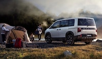 Off-Road Minivan-Inspired SUVs Image 4