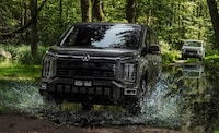 Off-Road Minivan-Inspired SUVs Image 7
