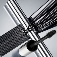 Luxurious Sweat-Resistant Mascaras