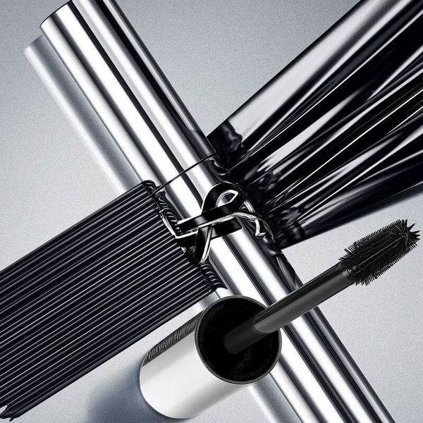 Luxurious Sweat-Resistant Mascaras