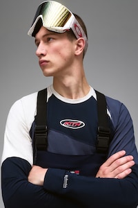 Technically Elegant Ski Gear Image 2