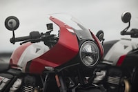 Small-Scale Performance Motorcycles Image 3