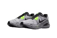 Performance Grid-Patterned Sneakers Image 3