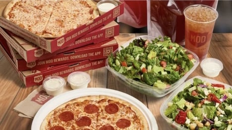 Community-Focused Holiday Pizzeria Promotions