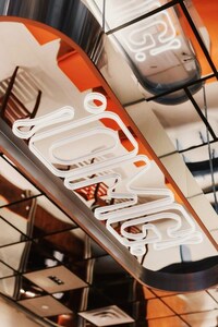 Modernist Burger Interiors Image 3