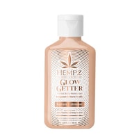 Shimmer-Focused Moisturizing Sets Image 2
