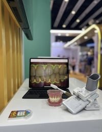 AI-Equipped Gum Health Tools Image 2