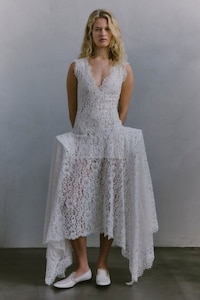 Retrospective Chic Fashion Capsules Image 2