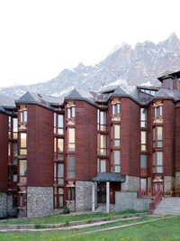Alpine Complex Renovations Image 3