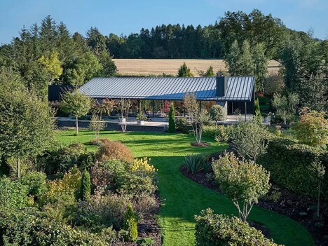 Zinc-Clad Retreats
