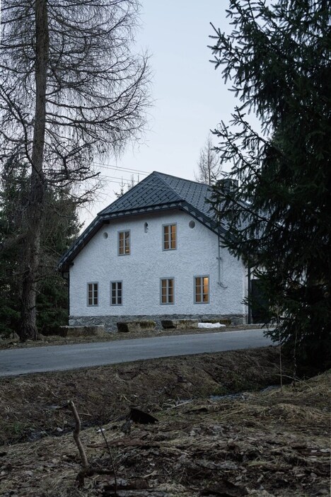 Reisdential Cottage Designs