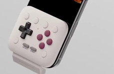 Compact Mobile Gaming Controllers