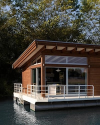 Floating River Cabins Image 4