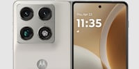 Midrange Foldable Smartphones Image 1