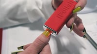 Color-Shifting Smart Press-Ons Image 1