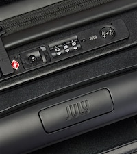 Trackable Smart Luggage Image 4