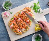 Hot Sauce-Topped Tuna Ads Image 3