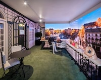 Monogram Heritage Pop-Ups Image 3