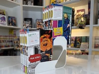 Double-Tier Manga Shelves Image 3