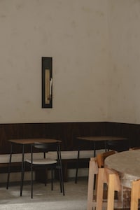 Circular Dining Interiors Image 2