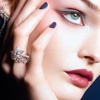 Constellation-Inspired Luxury Pop-Ups Image 2