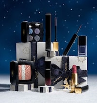 Constellation-Inspired Luxury Pop-Ups Image 3