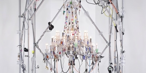 クリスタルピクチャー　パパラッチ Maximalist Chandelier Designs : Baccarat x Harry Nuriev