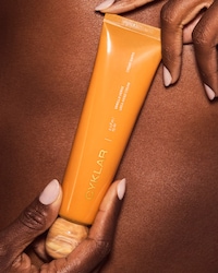 Fast-Absorbing Hand Creams Image 2