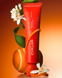 Fast-Absorbing Hand Creams Image 6