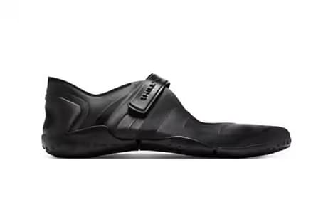 Split-Toe Footwear Updates