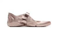 Split-Toe Footwear Updates Image 3