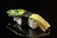 Plant-Powered Sushi Courses Image 1